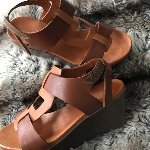 Bos & Co, Size 6 (36), Platform Wedge Sandal - Picture 4 of 16